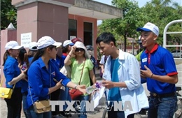 Kỳ thi THPT quốc gia 2018: Thăm hỏi, động viên thí sinh miền núi tỉnh Quảng Trị