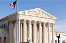Lần đầu tiên, Tòa án Tối cao Mỹ xét xử trực tuyến 