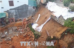 Lâm Đồng: Sạt lở ta-luy sát công trình xây dựng giữa trung tâm thành phố Đà Lạt 