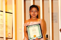 Bé gái Việt Nam 7 tuổi giành giải nhất cuộc thi piano quốc tế ở New York