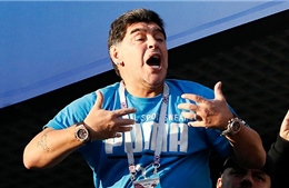 WORLD CUP 2018:  Maradona: &#39;Trận Anh thắng Colombia là một vụ cướp trắng trợn&#39;