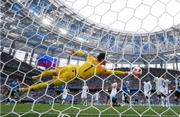 World Cup 2018: Video pha cứu thua không thể tin nổi của Hugo Lloris