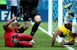 World Cup 2018: Trọng tài bị chỉ trích nặng nề vì không dùng VAR khiến Brazil mất 1 quả penalty