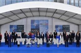 Lãnh đạo Mỹ, Canada thảo luận thương mại bên lề hội nghị NATO