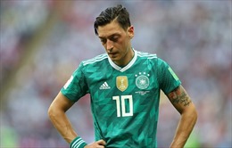 Mesut Ozil nói lời chia tay đội tuyển Đức, chuyện buồn đời cầu thủ