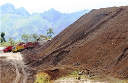 Xin khai thác 100.000 tấn quặng sắt để bán cho Trung Quốc