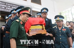 Lễ viếng và truy điệu hai phi công hy sinh khi bay huấn luyện tại Nghệ An