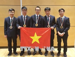Việt Nam giành 2 Huy chương Vàng Olympic Vật lý 2018