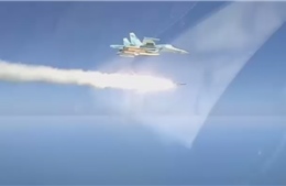 Tiêm kích Nga phóng tên lửa siêu thanh xóa sổ chiến hạm trong nháy mắt
