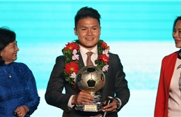 Quang Hải đoạt Quả bóng vàng Việt Nam 2018 với số phiếu gấp 3 lần Anh Đức