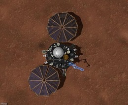 Ảnh &#39;tự sướng&#39; tàu vũ trụ NASA gửi về sau &#39;7 phút kinh hoàng&#39; đáp xuống sao Hỏa