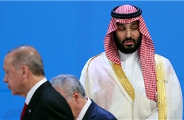 Thái tử Saudi Arabia bị lãnh đạo G20 lạnh nhạt khi chụp &#39;ảnh gia đình&#39; 