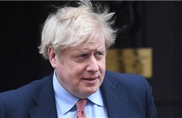 Thủ tướng Anh Boris Johnson &#39;đã đi lại được&#39; sau 3 đêm &#39;chăm sóc đặc biệt&#39;