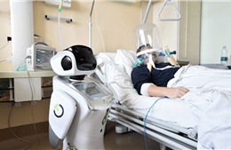 Robot tích cực chăm bệnh nhân COVID-19 tại Italy