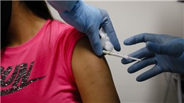 Mối lo tác dụng phụ của vaccine COVID-19 sau vụ sốc phản vệ tại Mỹ