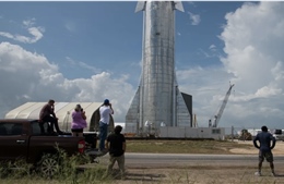 SpaceX thắng thầu hợp đồng gần 3 tỉ USD đưa người Mỹ trở lại Mặt trăng