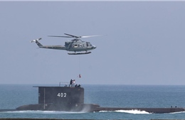 Lần theo vệt dầu loang truy tìm tàu ngầm Indonesia mất tích