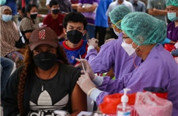 COVID-19 tại ASEAN hết 5/12: Campuchia dỡ lệnh cấm với Châu Phi; Việt Nam vượt 1,3 triệu ca bệnh