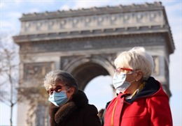 COVID-19 tới 6h sáng 26/12: Kỷ lục trên 100.000 ca nhiễm mới, Pháp đứng đầu thế giới 