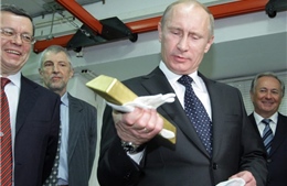 Mỹ tìm cách đóng băng dự trữ vàng của Nga?
