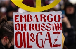EU tính toán cách &#39;thông minh&#39; cấm vận dầu mỏ Nga trong gói trừng phạt thứ 6