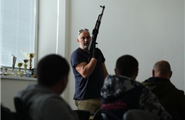 CH Séc đào tạo bắn súng miễn phí cho người Ukraine 
