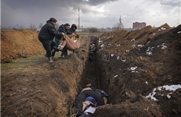 Những cảnh tượng ám ảnh qua 100 ngày cuộc chiến Nga- Ukraine