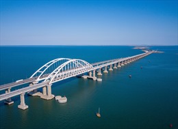 Trợ lý Tổng thống Ukraine đe dọa cây cầu dài nhất châu Âu