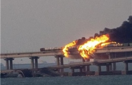 Ủy ban Chống khủng bố Nga: Cầu Crimea cháy do đánh bom xe