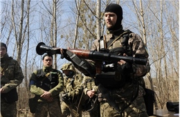Xung đột Ukraine - miền đất mới của những thương vụ vũ khí mờ ám