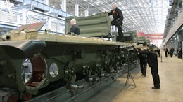 Các nhà sản xuất vũ khí Nga &#39;bật chế độ&#39; làm việc 6 ngày/tuần, một ca 12 tiếng