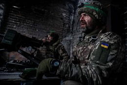 Tổng thống Zelensky: Chiến sự ở Bakhmut khó khăn hơn, Nga phá hủy mọi thứ bảo vệ binh sĩ Ukraine