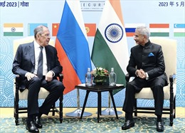 &#39;Ứ đọng&#39; hàng tỉ rupee, Nga có thể tạm dừng xuất khẩu dầu sang Ấn Độ