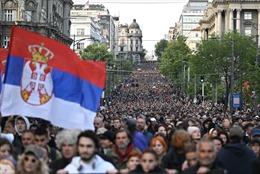 Biểu tình lan rộng, Tổng thống Serbia cảnh báo về &#39;cách mạng màu&#39; 