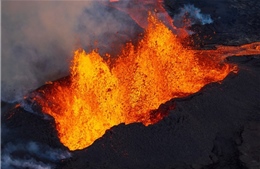 Núi lửa phun trào gần thủ đô của Iceland