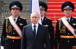 Tổng thống Putin biểu dương quân đội và an ninh Nga đã &#39;cứu đất nước khỏi hỗn loạn&#39;
