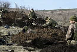 Ukraine chuyển sang phòng thủ tiền tuyến, nhưng liệu có quá muộn?
