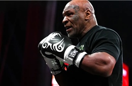 Rủi ro tổn thương não khi Mike Tyson thượng đài sau 19 năm