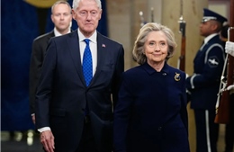 Vì sao Hạ viện Mỹ quyết không 'nương tay' với vợ chồng ông Clinton trong hồ sơ Epstein?