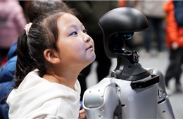 Trung Quốc có lời giải mới cho bài toán dân số suy giảm: robot và AI