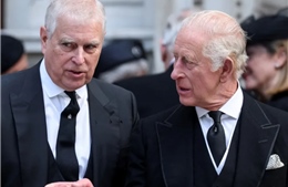 Vua Charles cắt đứt với em trai, Hoàng gia Anh đối mặt khủng hoảng lớn