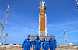 Điều gì đang chờ 4 phi hành gia sứ mạng Artemis II ở 'vùng tối' Mặt Trăng?