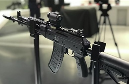Nga tăng tốc trang bị AK-12, 'hậu duệ AK-47', hé lộ tham vọng lớn hơn