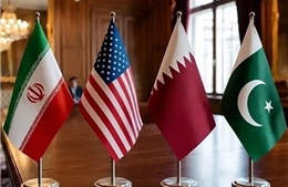 Chiến sự phủ bóng hòa đàm Mỹ - Iran, triển vọng đàm phán ra sao?
