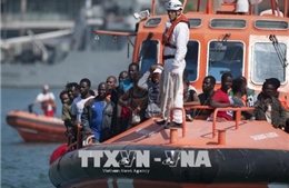 Tây Ban Nha cứu gần 400 người di cư gặp nạn trên biển