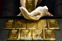 Đồng USD tăng, giá vàng thế giới giảm khoảng 1%