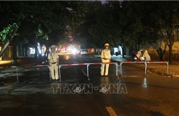 Nghệ An: Đối tượng bị vây bắt cố thủ ở tầng 2 ngôi nhà