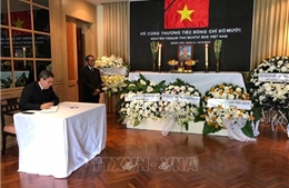 Lễ viếng và mở sổ tang nguyên Tổng Bí thư Đỗ Mười tại Thái Lan, Hàn Quốc