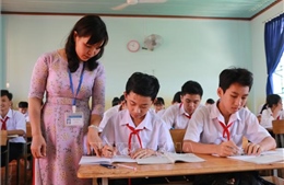 Cô giáo người Nùng vận động học sinh bỏ học trở lại trường ở vùng biên