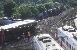 Tai nạn thảm khốc tại Đài Loan là do tàu chạy 140 km/h tại khúc cua